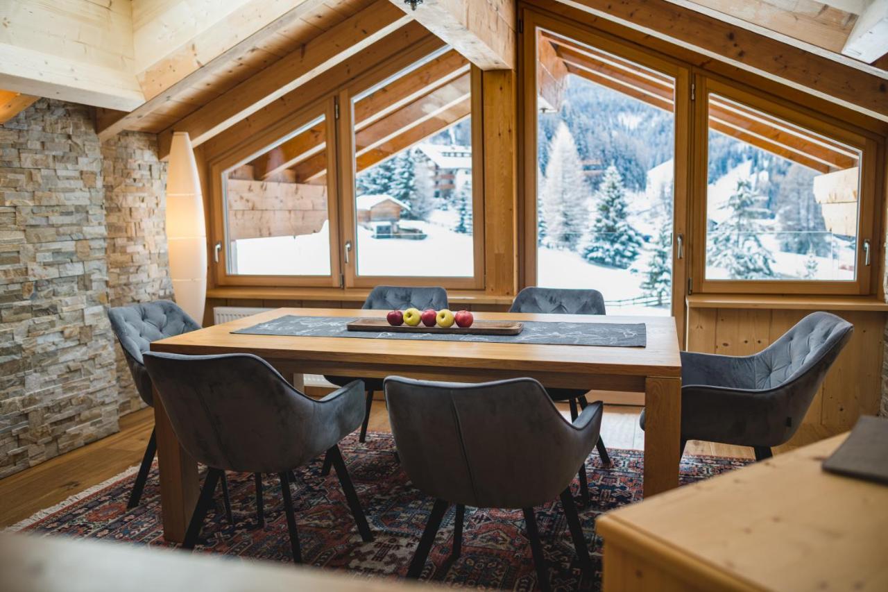 Garni Hotel Rosengarten B&B Selva di Val Gardena Exteriör bild